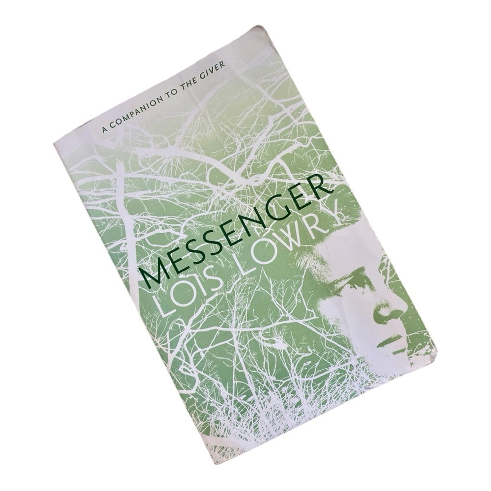 Messenger by Lois Lowry (Paperback) - Giver Quartet Book 3